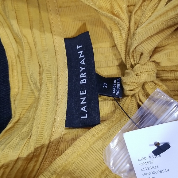 Lane Bryant  Yellow Texturized V neckline bow Top blouse Size 22 - Picture 8 of 12